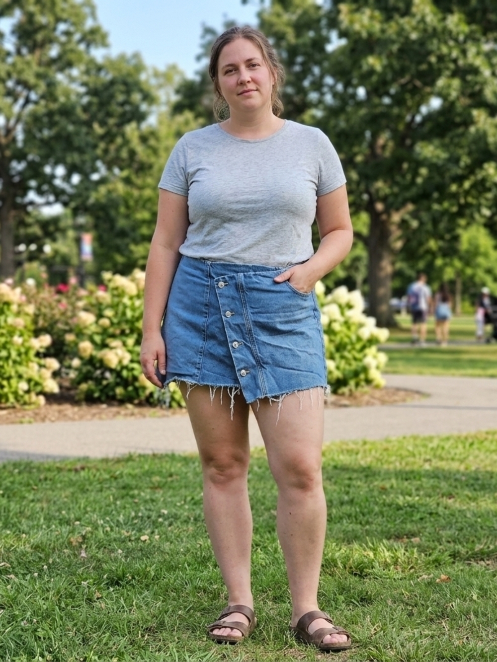American Eagle Outfitters Light Blue Assymetrical Denim Jeans